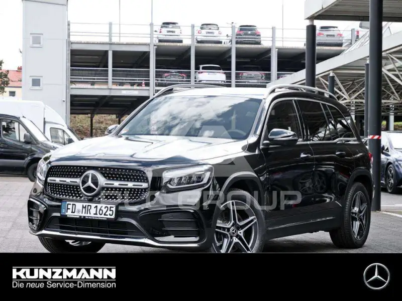 2026 Mercedes Benz GLB 220