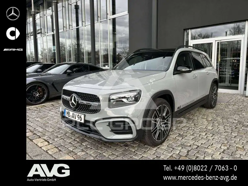 2026 Mercedes Benz GLB 220