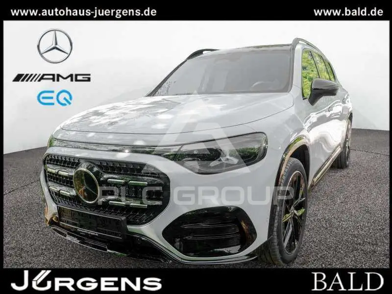 2026 Mercedes Benz GLB 220