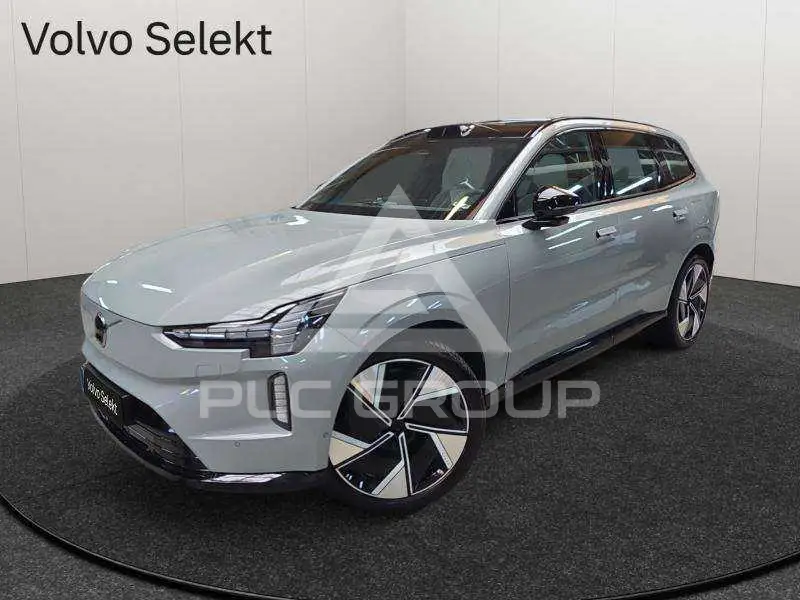 2026 Volvo EX 90