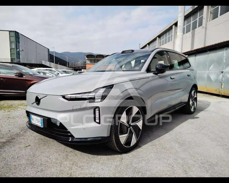 2026 Volvo EX 90