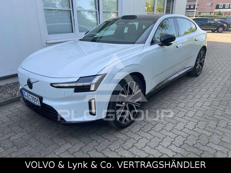2026 Volvo S90