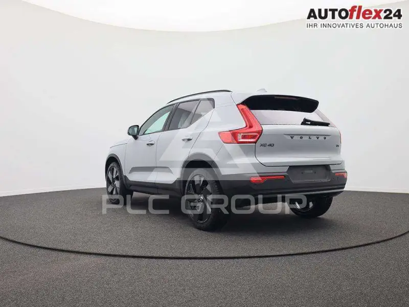 2026 Volvo XC40