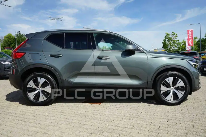 2026 Volvo XC40