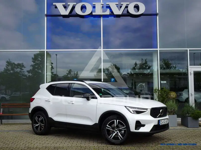2026 Volvo XC40