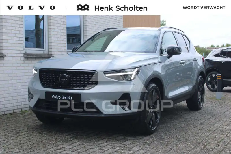 2026 Volvo XC40