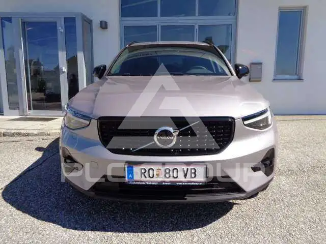 2026 Volvo XC40