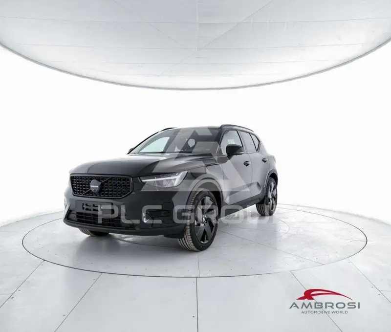 2026 Volvo XC40