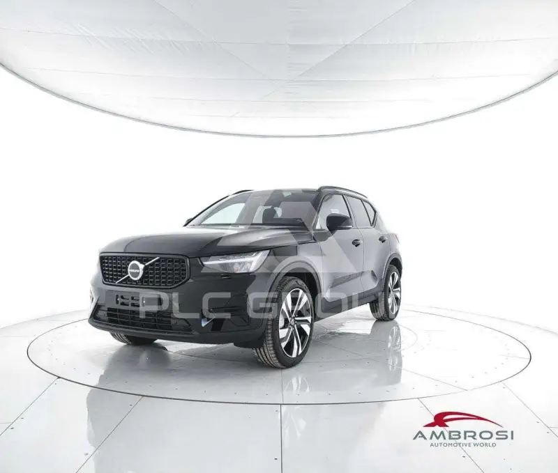 2026 Volvo XC40
