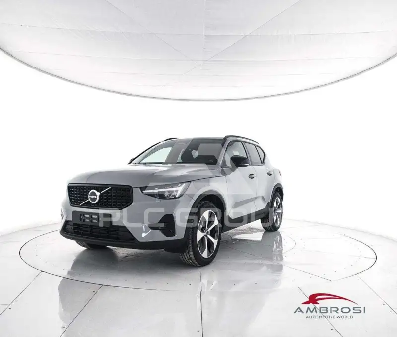2026 Volvo XC40