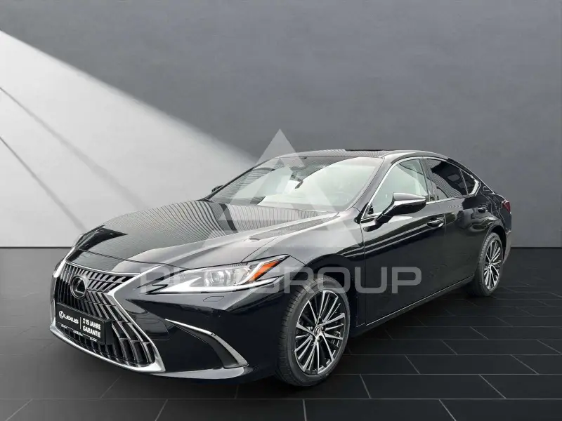 2026 Lexus ES300