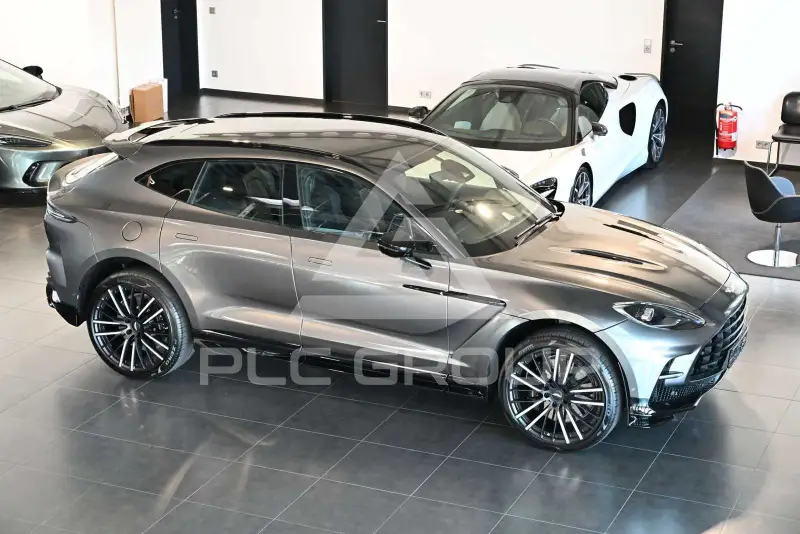 2026 Aston Martin DBX