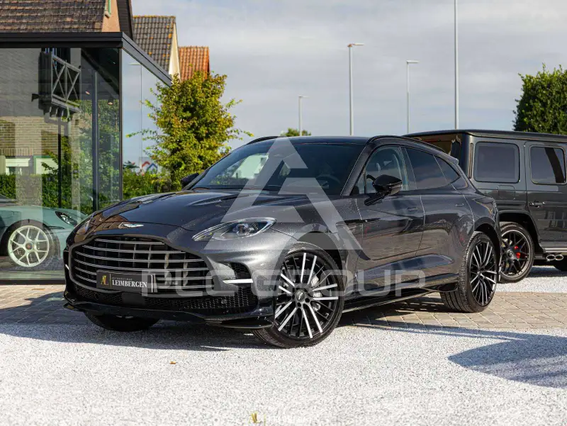 2026 Aston Martin DBX