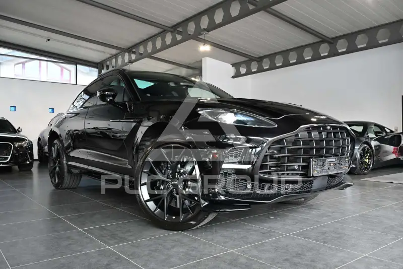 2026 Aston Martin DBX