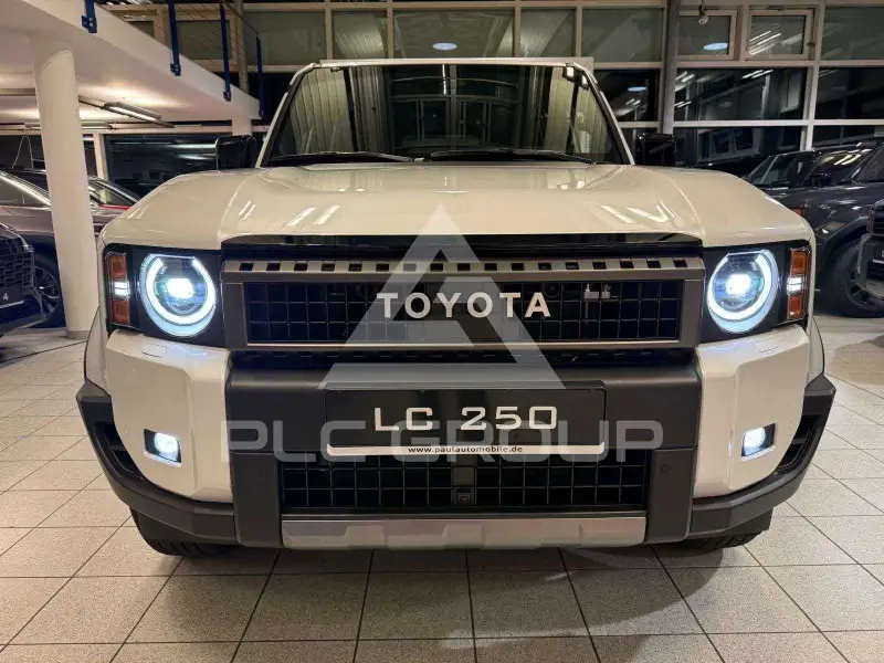 2026 Toyota LAND CRUISER