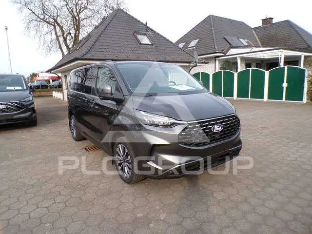 2026 Ford Tourneo