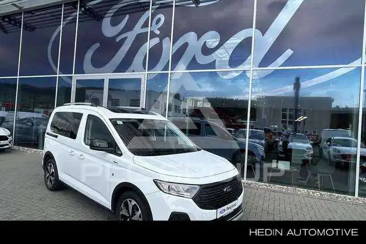 2026 Ford Tourneo