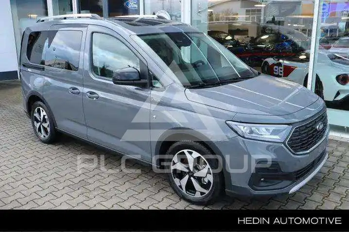 2026 Ford Tourneo