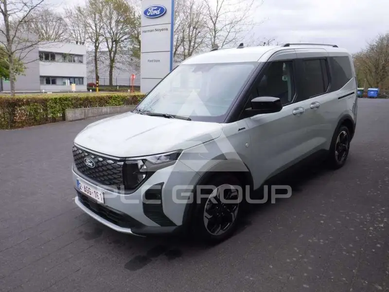2026 Ford Tourneo