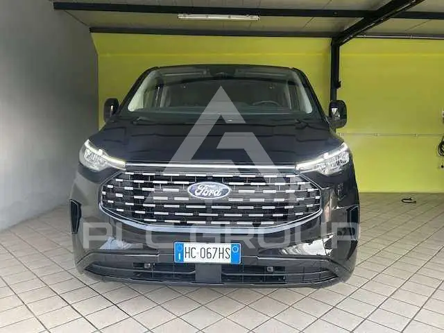 2026 Ford Tourneo