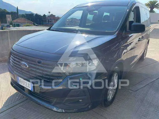 2026 Ford Tourneo