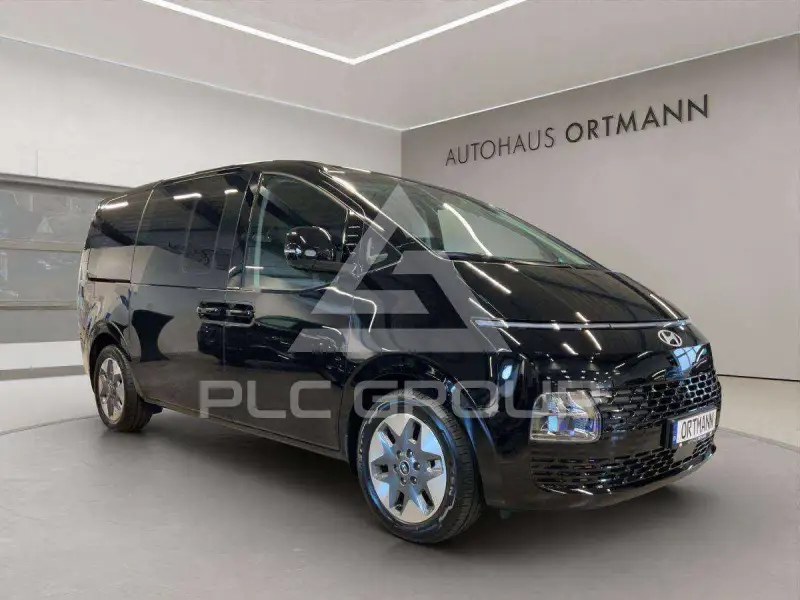 2026 Hyundai Staria
