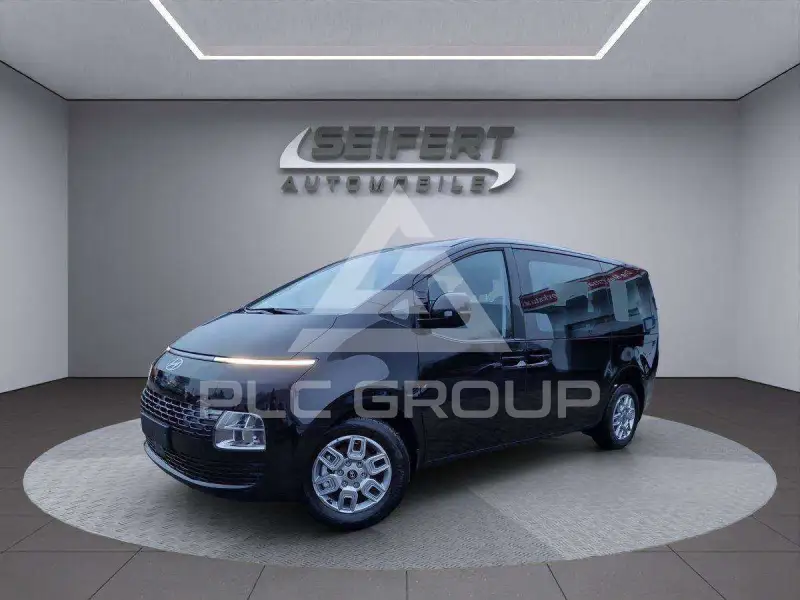 2026 Hyundai Staria