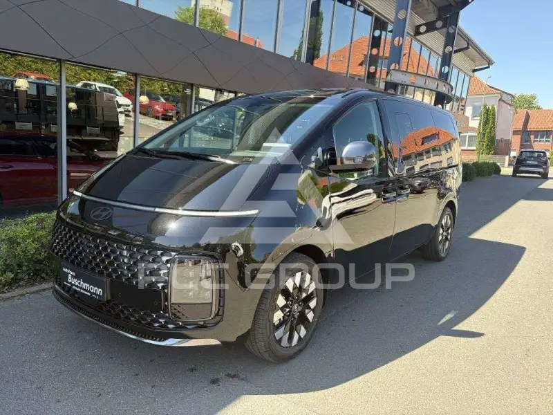 2026 Hyundai Staria