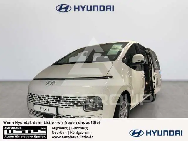2026 Hyundai Staria
