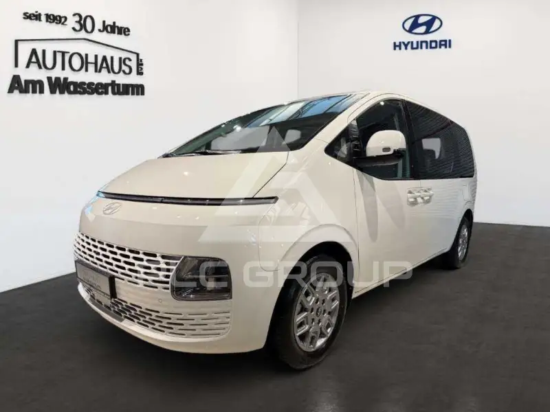 2026 Hyundai Staria