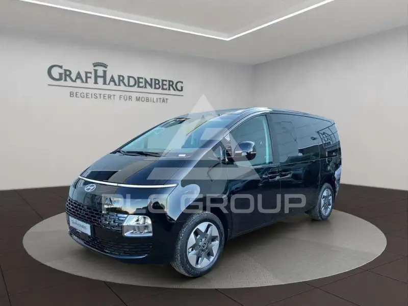 2026 Hyundai Staria