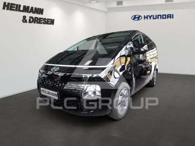 2026 Hyundai Staria