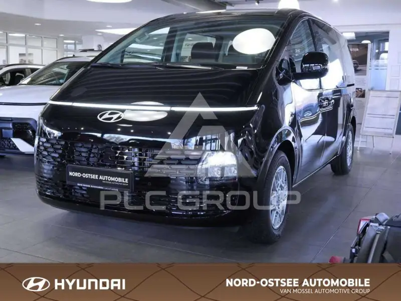 2026 Hyundai Staria