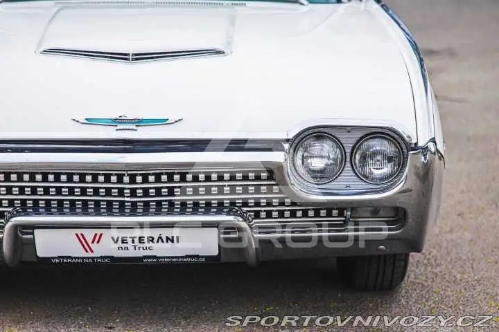1962 Ford Thunderbird