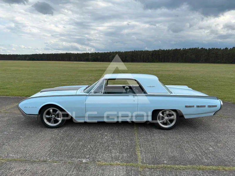 1962 Ford Thunderbird