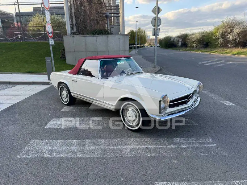 1966 Mercedes Benz 230