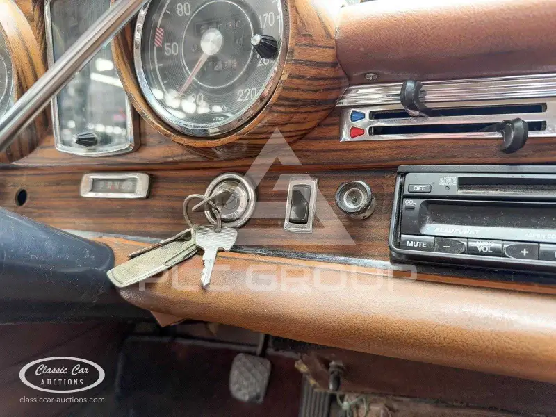 1966 Mercedes Benz 250