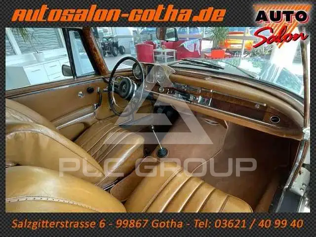 1966 Mercedes Benz 250