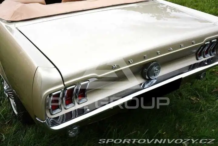 1967 Ford MUSTANG