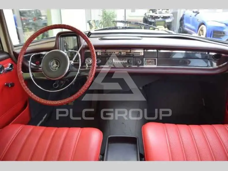 1968 Mercedes Benz 200