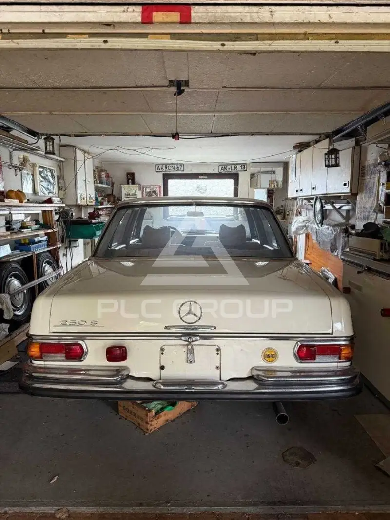 1968 Mercedes Benz 250