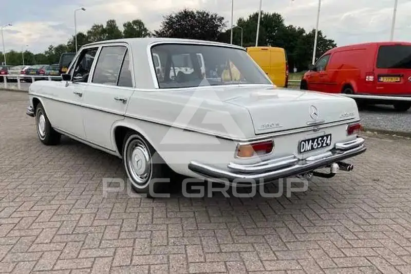 1971 Mercedes Benz 200
