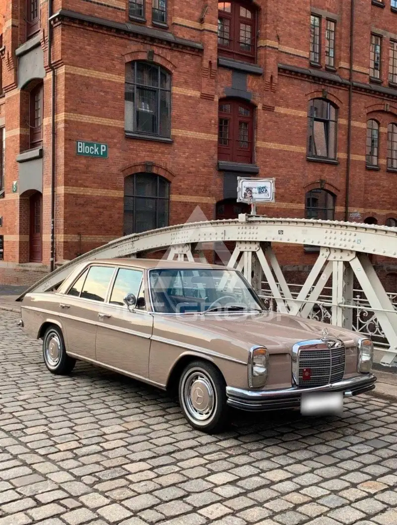 1972 Mercedes Benz 250