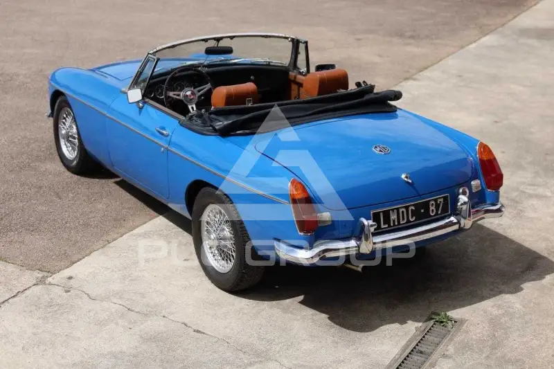 1976 MG 