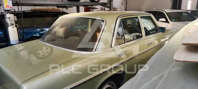1976 Mercedes Benz 250