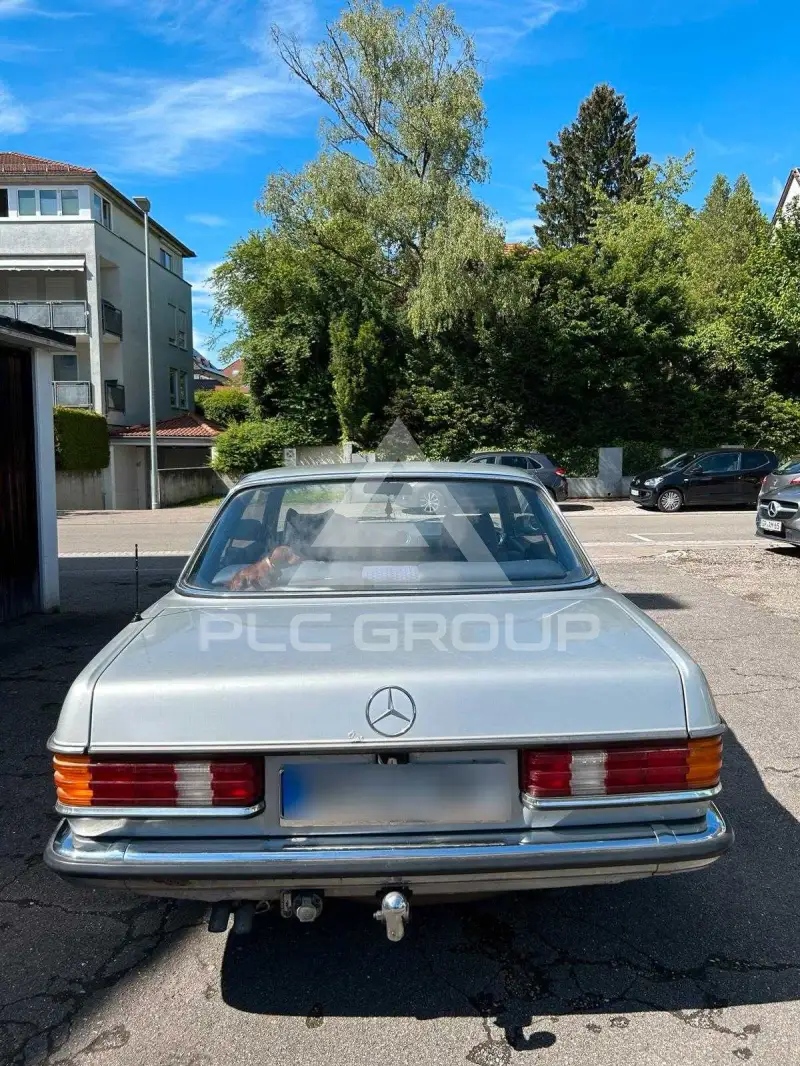1977 Mercedes Benz 240
