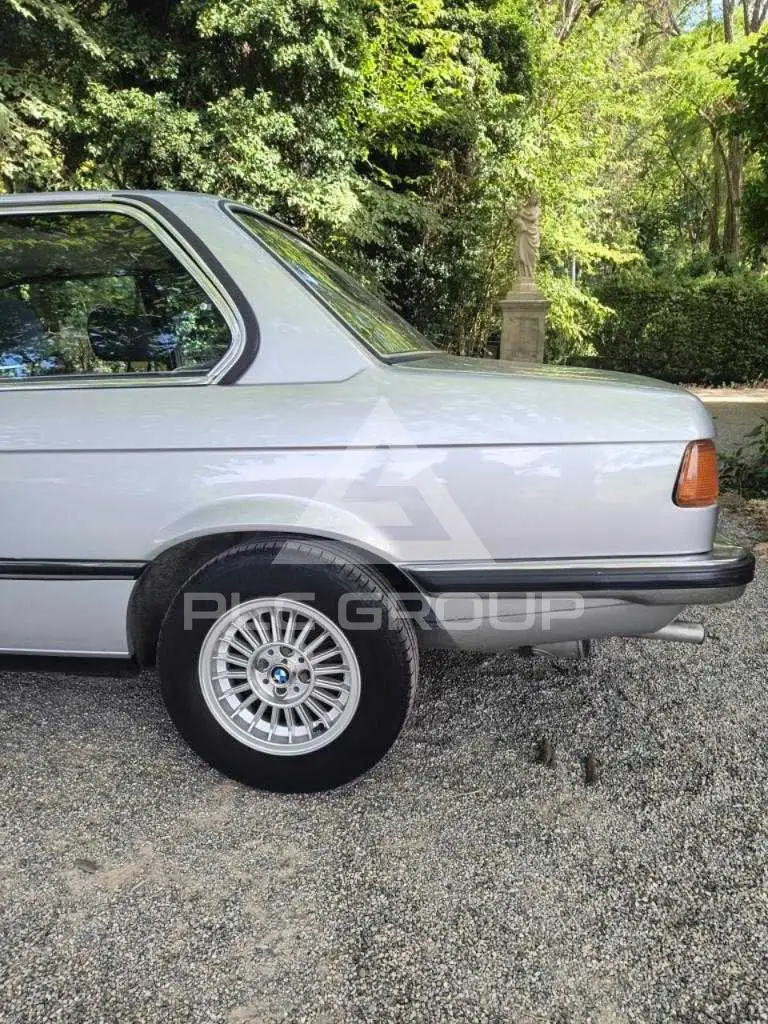 1981 BMW 330