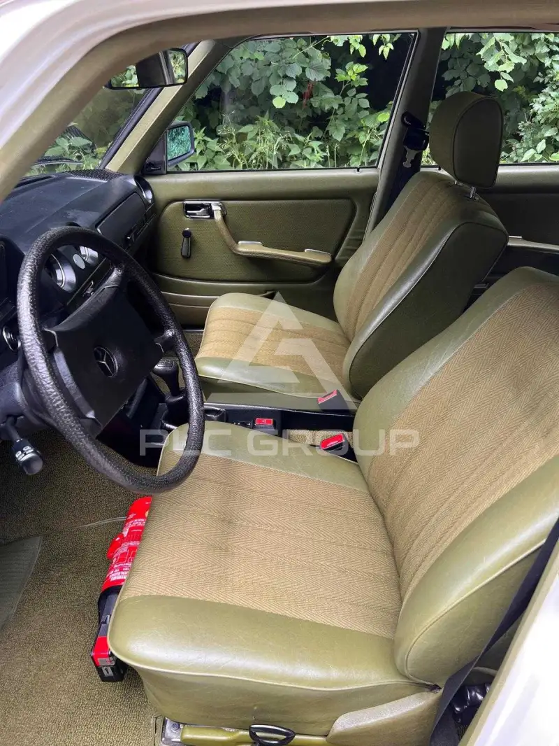 1981 Mercedes Benz 230