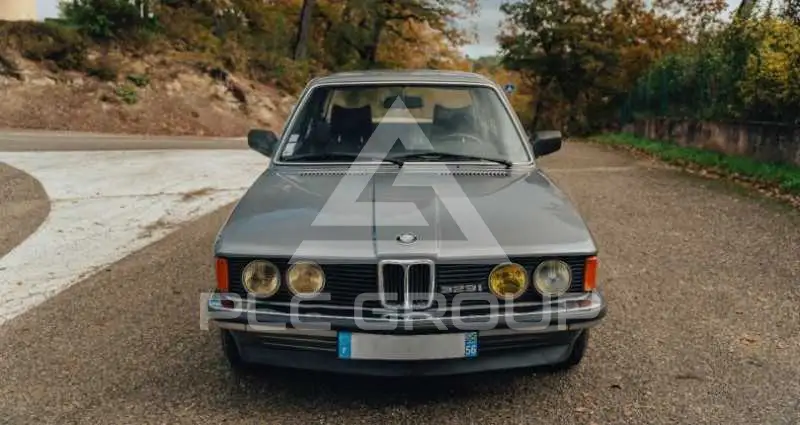 1982 BMW 330