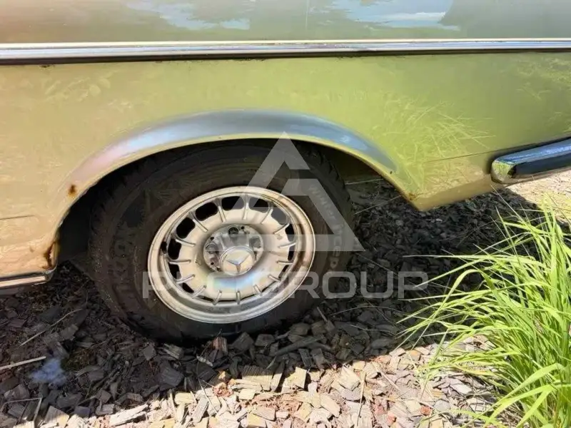 1982 Mercedes Benz 230